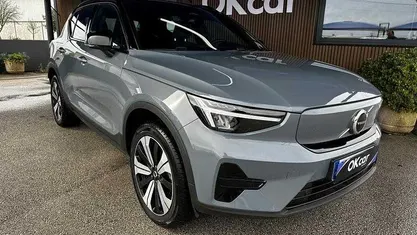 Azul Usado 2023 Volvo XC40 Core SUV | € 28.000 (Super Preço)