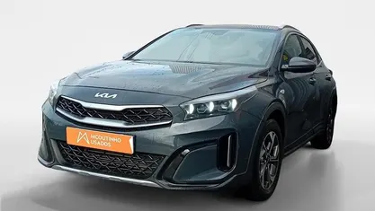 Cinza Usado 2024 Kia XCeed SUV | € 20.069 (Bom preço)
