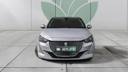 Usado Peugeot e-208 Active 100 kW (136 HP) 2020 Citadino