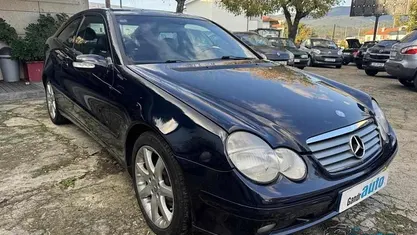 Azul Usado 2002 Mercedes C220 Coupé | € 7.500 (Preço justo)