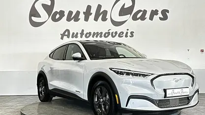 Branco Usado 2021 Ford Mustang Mach-E Premium SUV | € 29.990 (Bom preço)