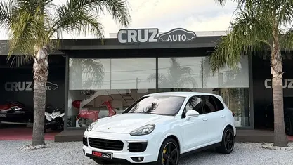 Branco Usado 2016 Porsche Cayenne Platinum Edition SUV | € 45.999 (Preço justo)