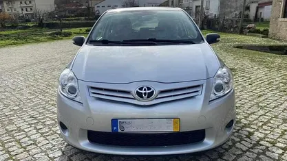 Usado Toyota Auris 90 HP (66 kW) 2010 Citadino