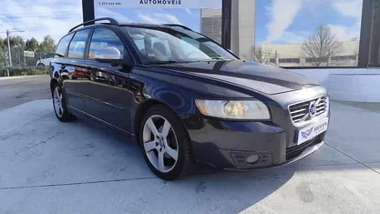 Usado Volvo V50 115 HP (84 kW) 2011 Preto Carrinha