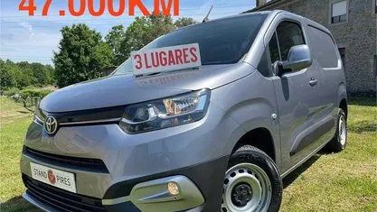 Cinzento Usado 2021 Toyota Proace Monovolume | € 14.999 (Bom preço)