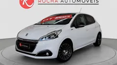 Branco Usado 2015 Peugeot 208 GT-line Citadino | € 10.490 (Preço justo)