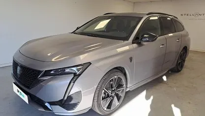 Usado Peugeot e-308 114 kW (156 HP) 2024 Citadino