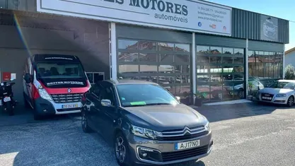 Cinzento Usado 2021 Citroën C-Elysee I Sedan | € 11.950 (Preço justo)