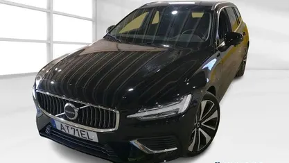 Preto Usado 2022 Volvo V60 Carrinha | € 34.000 (Preço justo)