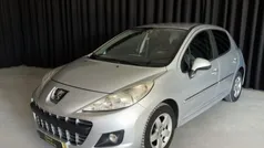 Cinza Usado 2011 Peugeot 207 Sportium Citadino | € 7.500 (Preço justo)