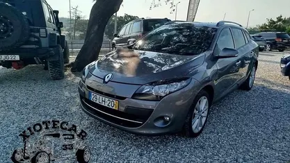 Usado Renault Mégane GrandTour 110 HP (80 kW) 2011 Cinzento Carrinha