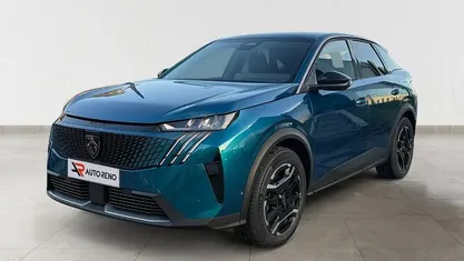Usado 2025 Peugeot e-3008 Allure SUV | € 42.490 (Bom preço)