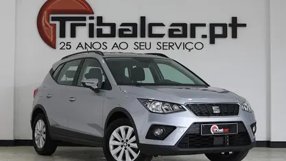 Cinza Usado 2020 Seat Arona Style SUV | € 15.400 (Preço justo)