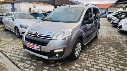 Usado Citroën Berlingo PureTech 110 HP (80 kW) 2018 Monovolume