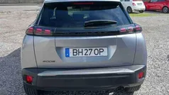 Cinzento Usado 2024 Peugeot 2008 Allure SUV | € 22.990 (Preço justo)