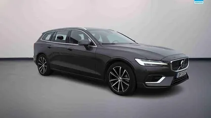 Usado Volvo V60 Core 253 HP (186 kW) 2024 Carrinha