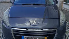 Cinzento Usado 2015 Peugeot 5008 Monovolume | € 7.500
