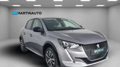 Cinza Usado 2023 Peugeot e-208 Active Citadino | € 18.950 (Preço justo)