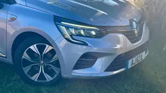 Cinzento Usado 2021 Renault Clio V Citadino | € 13.250 (Preço justo)