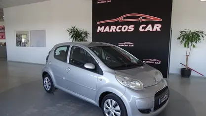 Cinzento (metalizado) Usado 2009 Citroën C1 Citadino | € 7.900 (Preço justo)