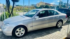 Cinza Usado 2006 Mercedes E220 Elegance Sedan | € 8.990 (Preço justo)