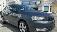 Cinza Usado 2014 Skoda Rapid Elegance | € 10.499 (Preço justo)