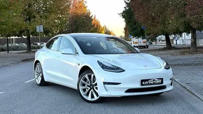 Branco Usado 2020 Tesla Model 3 Sedan | € 25.000 (Preço justo)