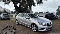 Cinzento Usado 2014 Mercedes A180 Citadino | € 14.700 (Preço justo)