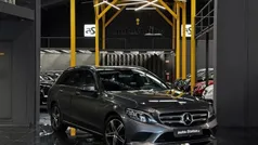 Cinza Usado 2020 Mercedes C200 AMG line Sedan | € 31.990 (Bom preço)