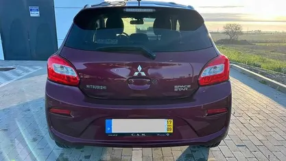 Vermelho Usado 2017 Mitsubishi Space Star Citadino | € 9.990 (Preço justo)