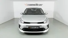 Cinza Usado 2022 Kia Rio Citadino | € 14.890 (Preço justo)
