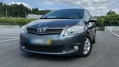 Cinza Usado 2011 Toyota Auris Active Citadino | € 10.490 (Preço justo)