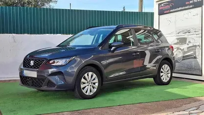 Usado Seat Arona 110 HP (80 kW) 2022 Cinzento SUV