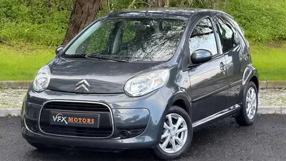 Usado Citroën C1 54 HP (39 kW) 2010 Cinzento Citadino
