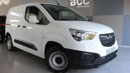 Usado Opel Combo 75 HP (55 kW) 2021 Branco Monovolume