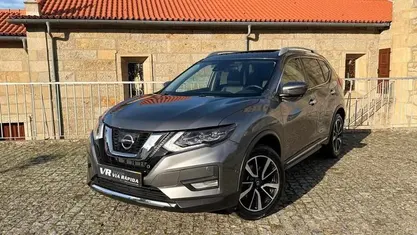 Usado Nissan X-Trail Tekna 130 HP (95 kW) 2018 Cinzento SUV