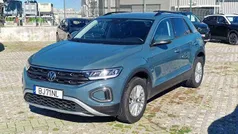 Azul Usado 2024 VW T-Roc Life SUV | € 23.490 (Preço justo)