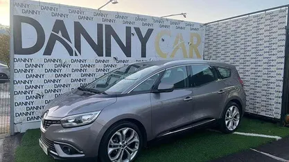 Usado 2017 Renault Grand Scénic IV Monovolume | € 16.490 (Preço justo)