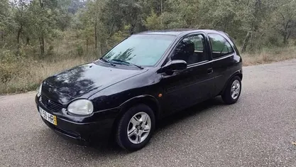 Preto Usado 1996 Opel Corsa Sport Coupé | € 1.500