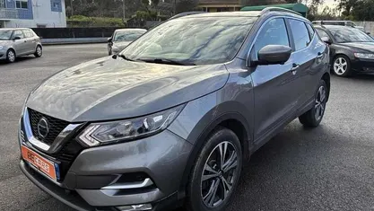 Cinzento Usado 2018 Nissan Qashqai SUV | € 15.945 (Preço justo)