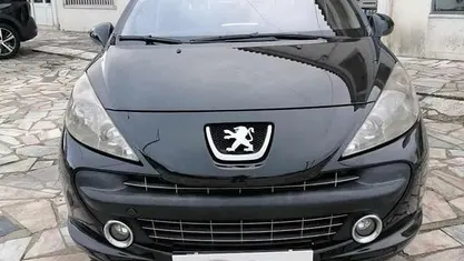 Preto Usado 2008 Peugeot 207 | € 6.350 (Preço justo)