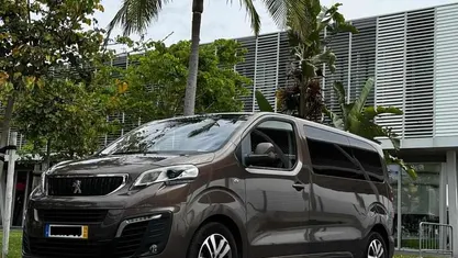Usado 2019 Peugeot Traveller Monovolume | € 24.480 (Bom preço)