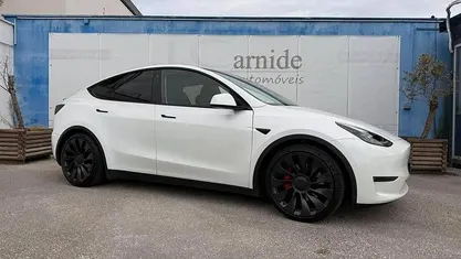 Branco Usado 2022 Tesla Model Y Performance SUV | € 36.990 (Preço justo)