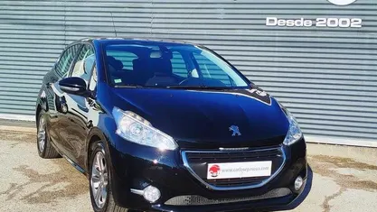 Usado Peugeot 208 92 HP (67 kW) 2015 Preto Citadino