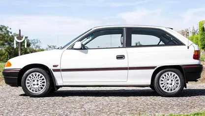 Branco Usado 1993 Opel Astra Cabriolet Cabrios | € 5.000