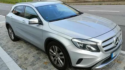 Cinzento Usado 2014 Mercedes GLA200 SUV | € 15.500 (Super Preço)