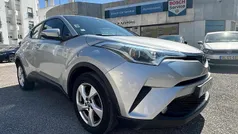 Cinza Usado 2018 Toyota C-HR Comfort SUV | € 18.899 (Preço justo)