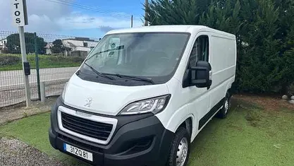 Usado Peugeot Boxer 120 HP (88 kW) 2019 Branco Van