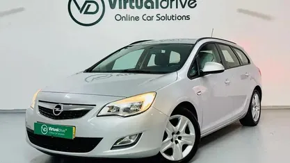 Usado 2011 Opel Astra Executive Carrinha | € 6.250 (Preço justo)