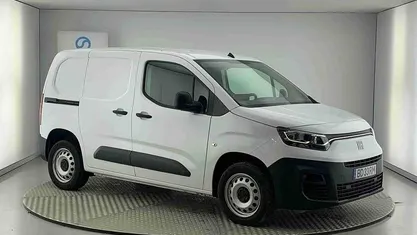 Usado 2023 Fiat Doblò Monovolume | € 18.990 (Preço justo)